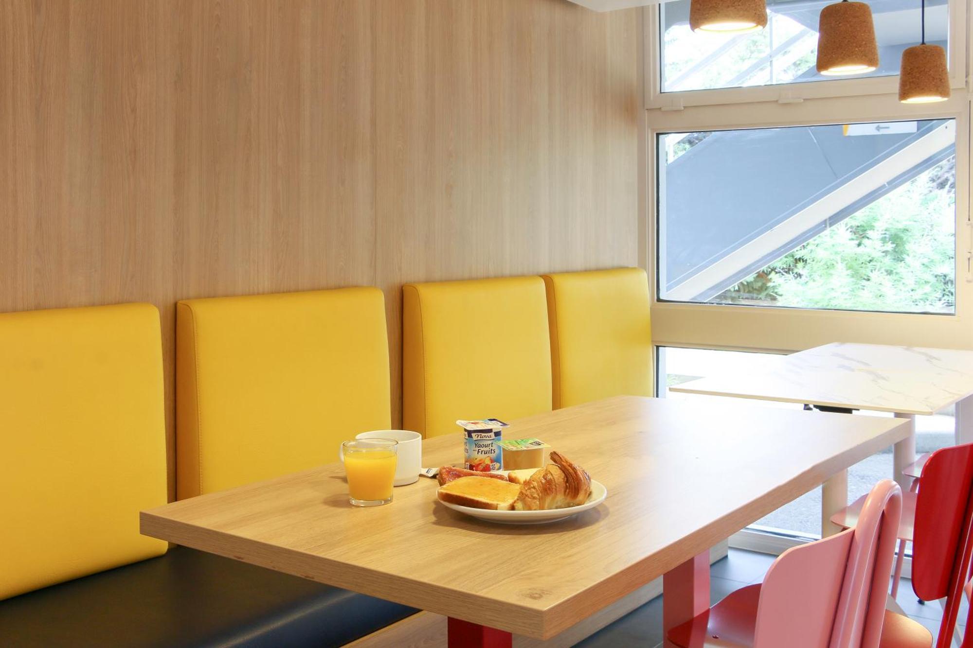 Premiere Classe Aeroport Marseille Витрол Екстериор снимка